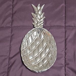 Wilton Pineapple Decorative Metal Dish 13 Inches